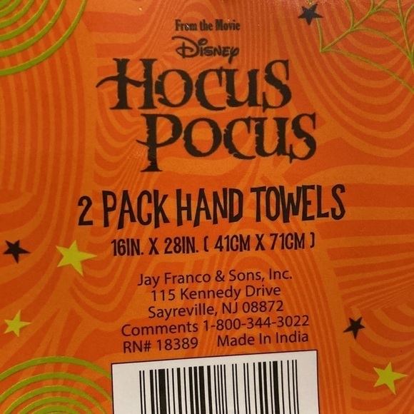 NWT! DISNEY "IT'S JUST A BUNCH OF HOCUS POCUS " HAND TOWELS SET OF 2 - Picture 6 of 6